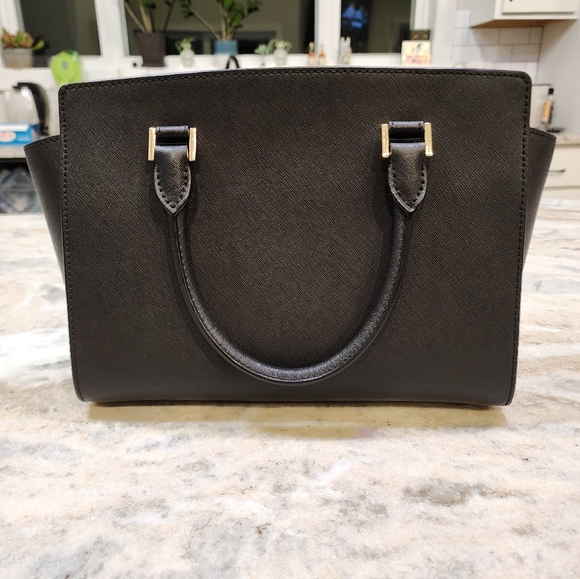 Michael Kors Selma Medium Satchel Bag Purse Crossbody - Picture 2 of 8